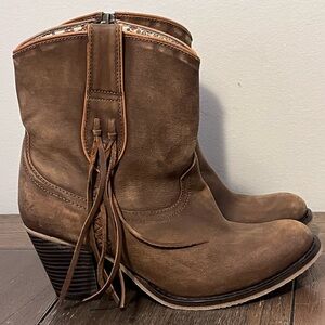 Dingo Brown Leather Tassel Heeled Booties Boots Western Womens size 7